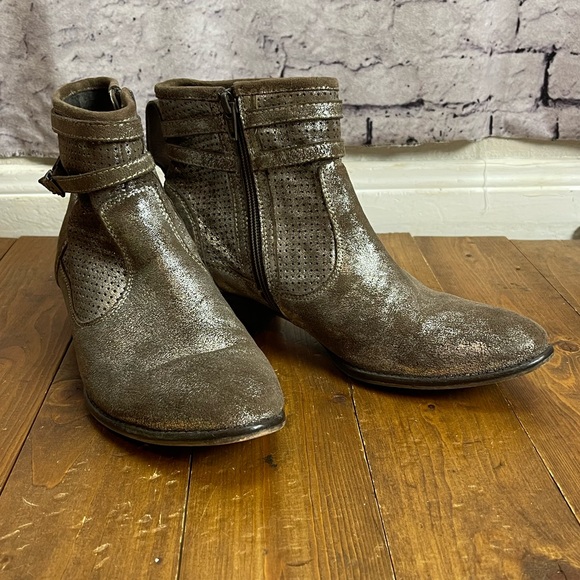 Seychelles Shoes - Seychelles size 9 sanctuary metallic metal leather booties